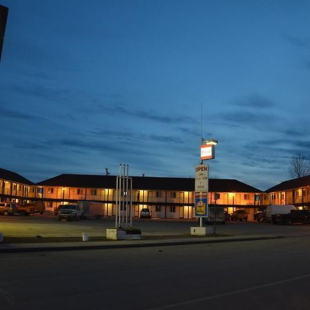 Blue Bell Inn Fort Nelson Extérieur photo