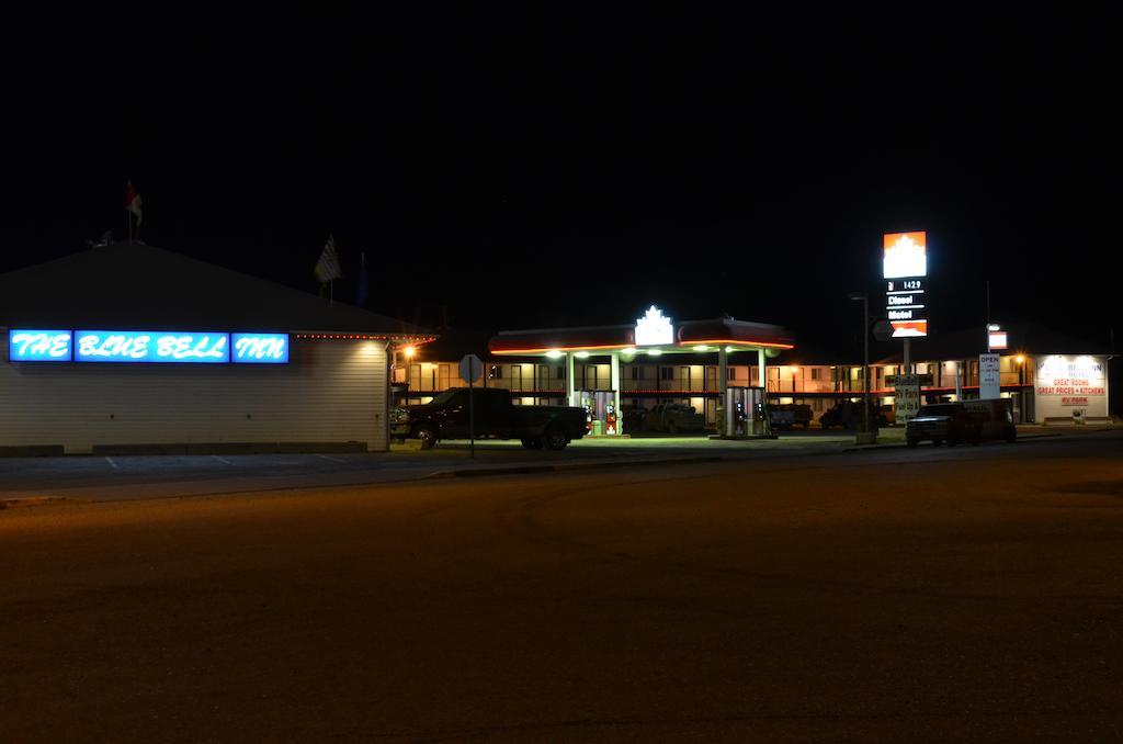 Blue Bell Inn Fort Nelson Extérieur photo