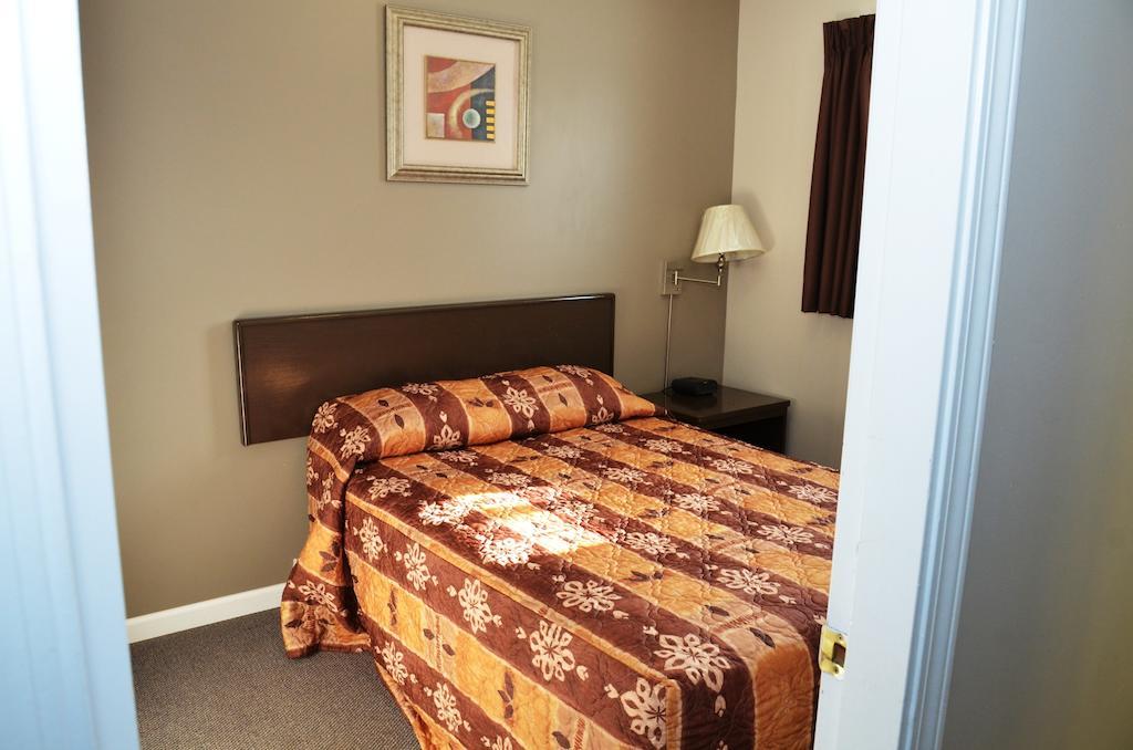 Blue Bell Inn Fort Nelson Chambre photo