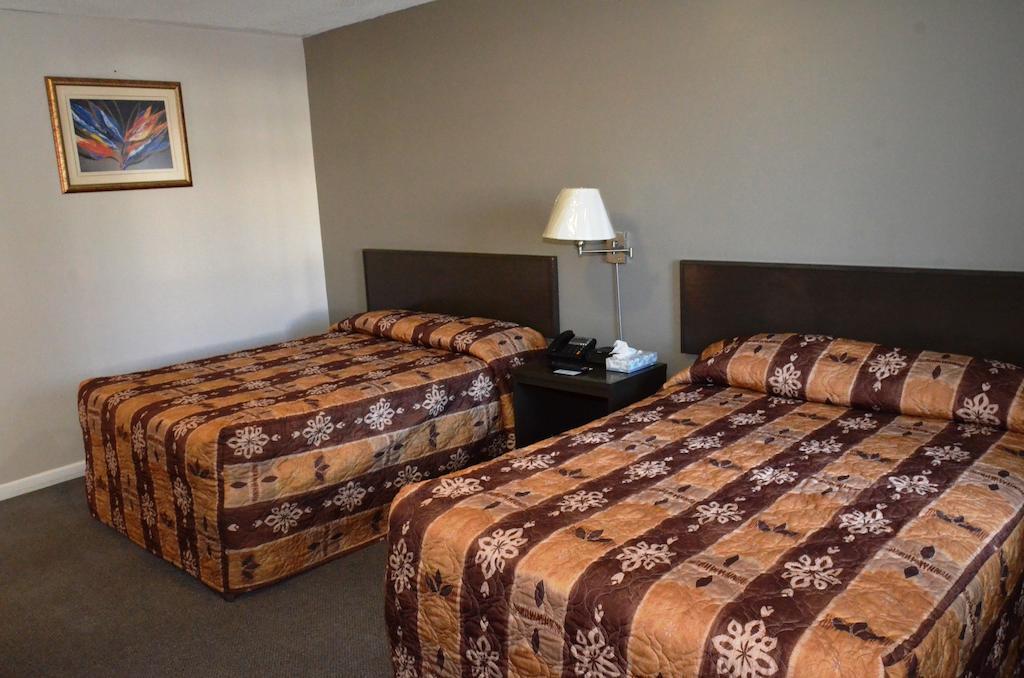 Blue Bell Inn Fort Nelson Chambre photo